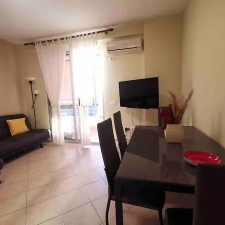 41° Bs Pazari Center Comfort Apartment Tirana